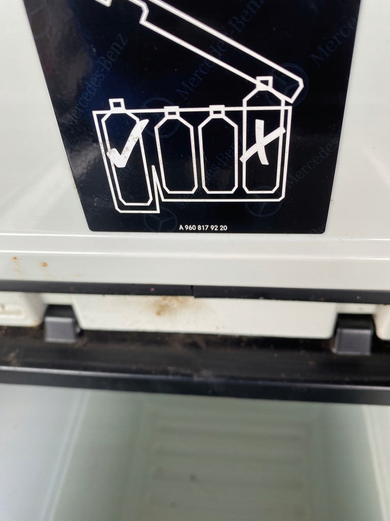 фото №7, A9608179220 mercedes actros mp4 - холодильник комплектна рейки