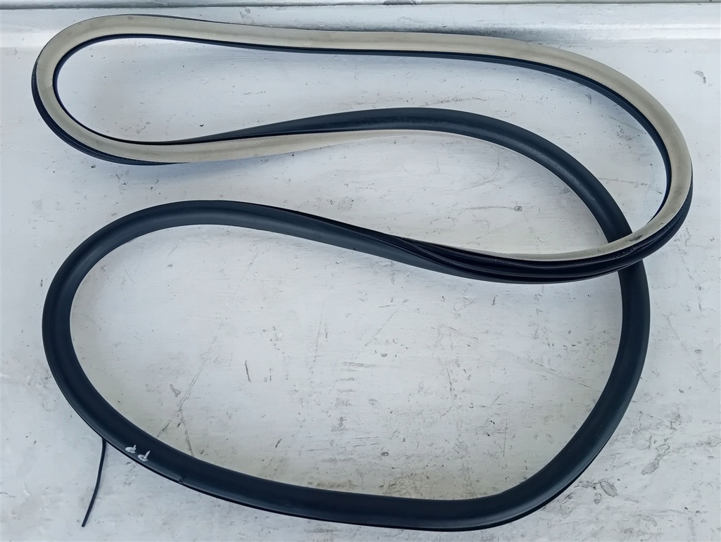 фото №10, Прокладка дверь левый перед citroen c5 iii x7 08-17