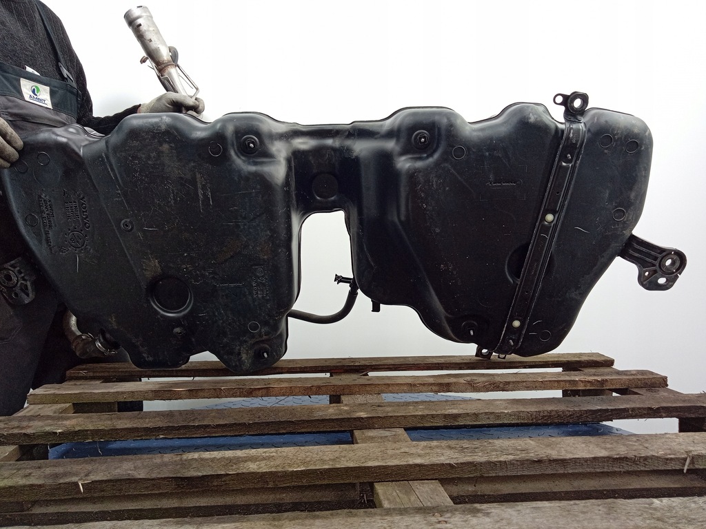 фото №7, Volvo v90 ii cc d4 бак bak топлива 31478590