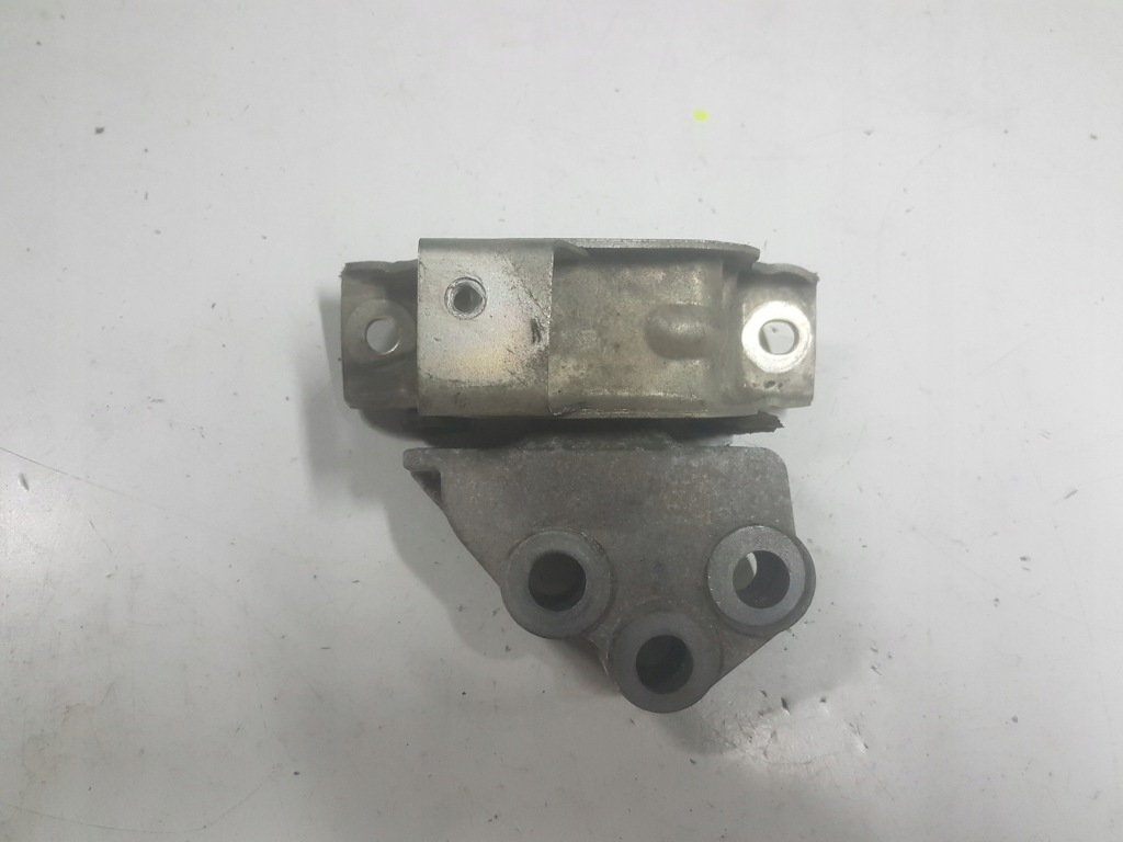 фото №1, Doblo ii 2 lift 1.4 t-jet кронштейн подушка двигуна