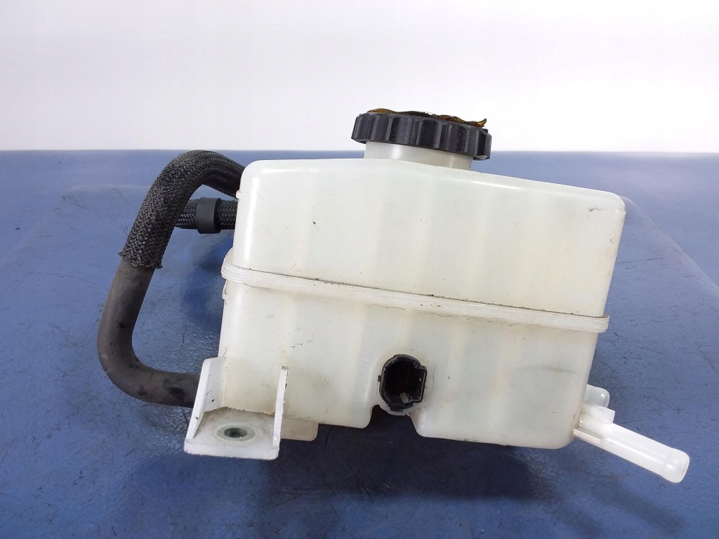 Lexus rx ii ux30 бачок жидкость тормозной Оригинал