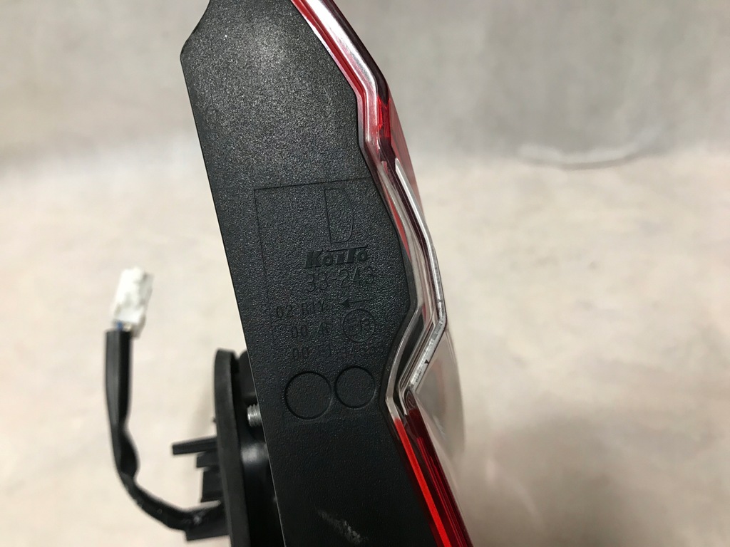 фото №5, Toyota camry ix 18- sedan лампа задня ліва внутрішня тонована full led eu