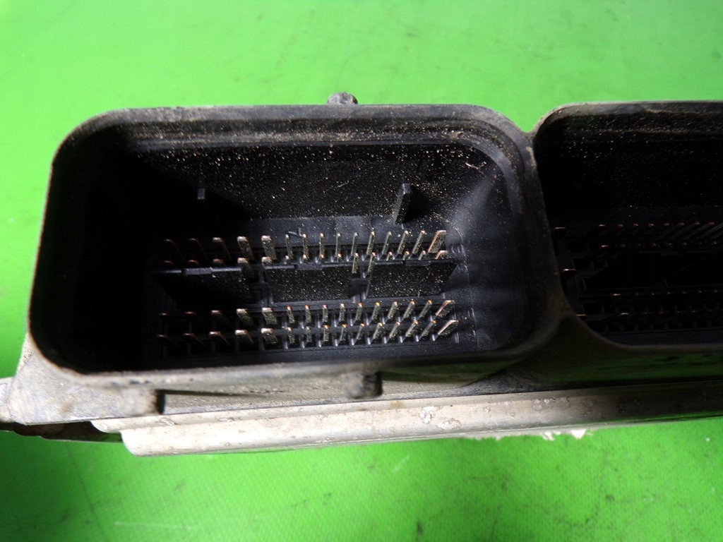 Opel vectra c рестайлінг  1.9 cdti бортовий комп'ютер блок керування двигуна 51854280 0281012963 Зі Шроту