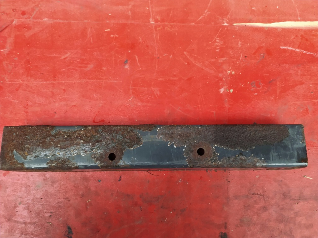 фото №1, Scania r 420 кронштейн кронштейн коробка аккумуляторов 1477483