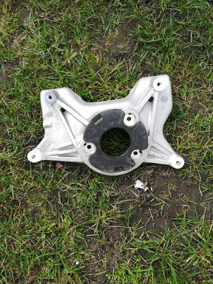 Купить Tesla 3 кронштейн амортизатора левого левая перед