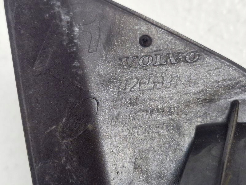 Volvo s60 ii 2 заглушка омивач лампи правий перед 2308457 31265891 Недорого