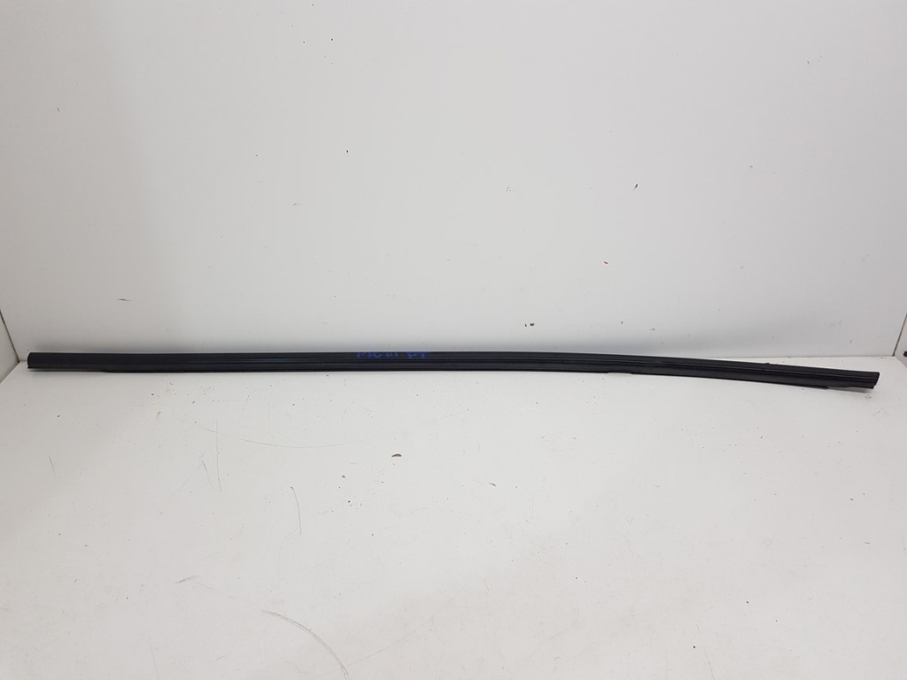 фото №1, Kia picanto iii молдинг уплотнитель правый задняя 2017-