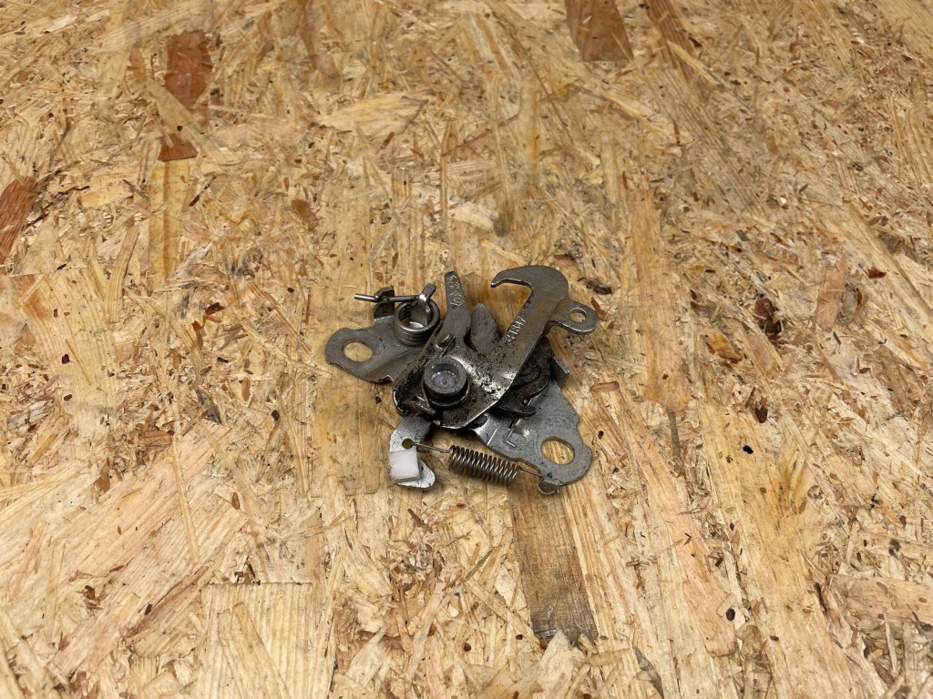 фото №6, Замок крепление засов капот citroen c3 iii 9836186580 2016-