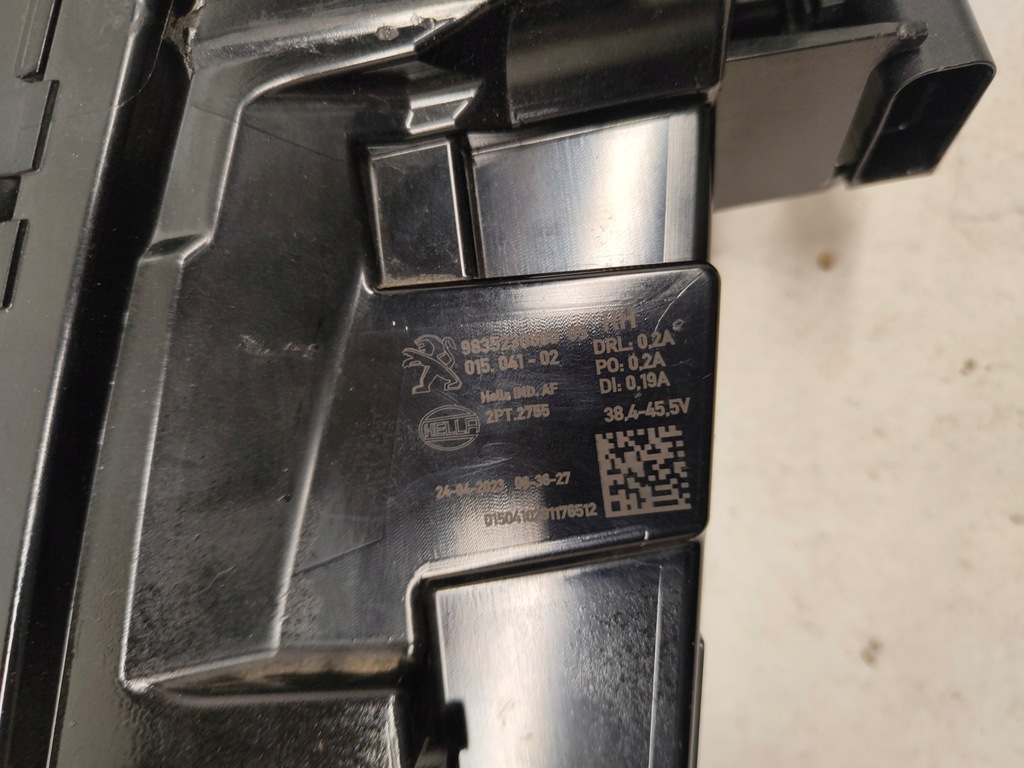 фото №8, Peugeot 308 iii противотуманная фара правый led drl 9835230880