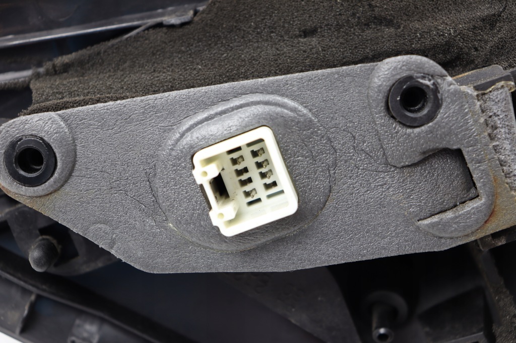 Mazda 2 dy зеркало правое 5 pin серебристый europa Доставка