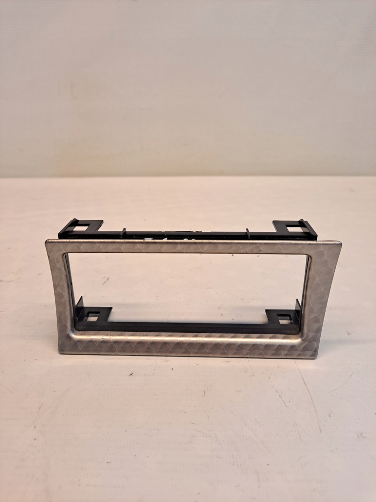 фото №2, Dekor рамка бардачка mercedes slk r170