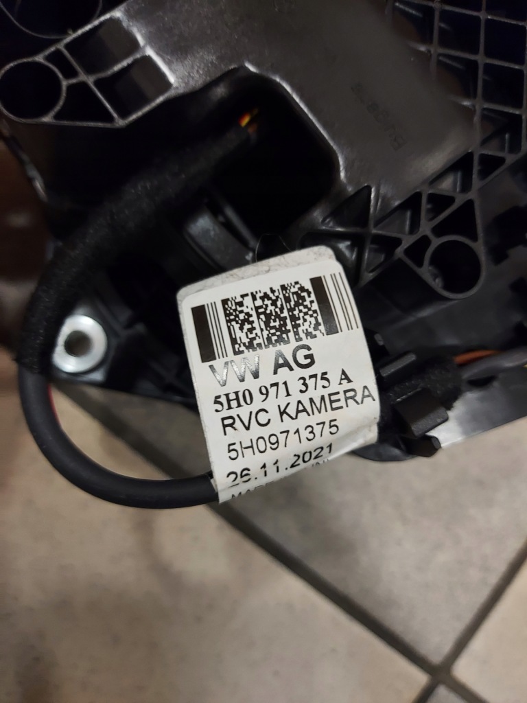 фото №5, 5h0971375 a vw golf viii 8 модуль ручка багажника