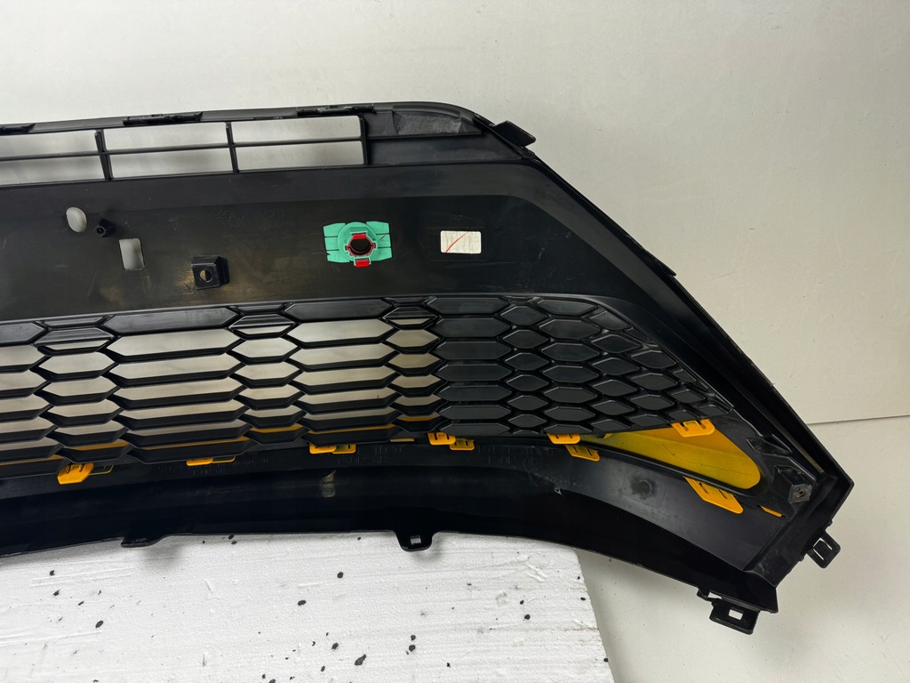 фото №7, Toyota chr lift решітка середня бампера перед org!