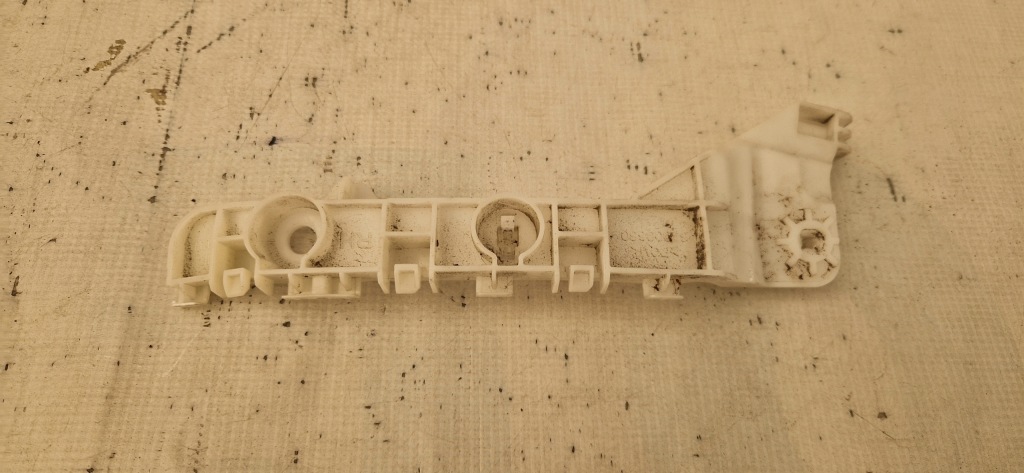 фото №1, Mitsubishi eclipse cross 18- направляющая бампера перед правый