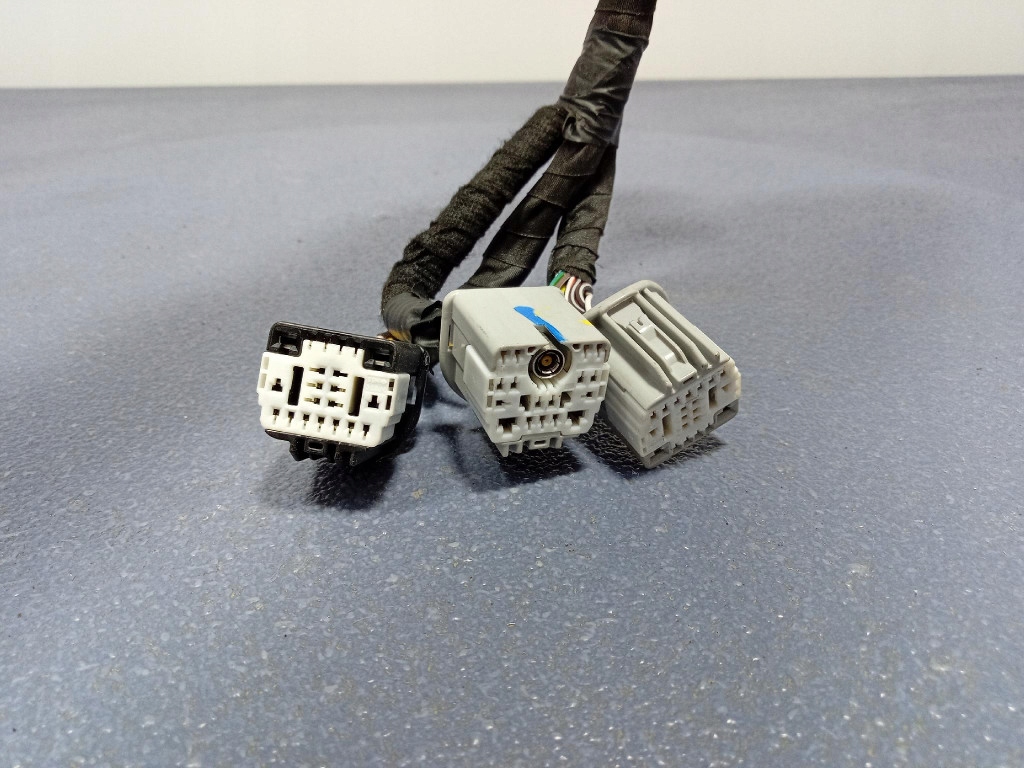 фото №6, Ford mustang mach-e колодка штекер стойка дверь правый перед