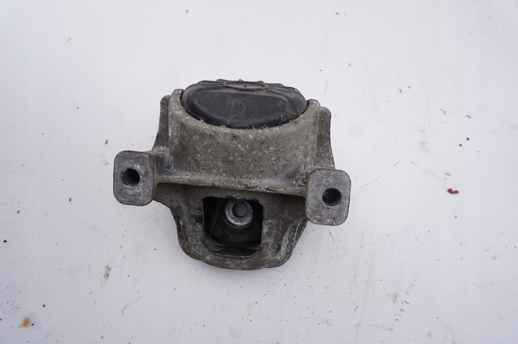 фото №1, Подушка двигуна audi a4 b8 2.0 tdi