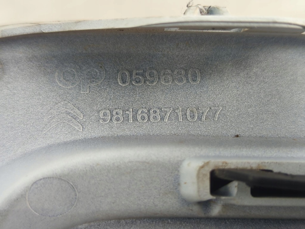 Решітка бампера ліва сторона citroen berlingo 9816871077 Київ