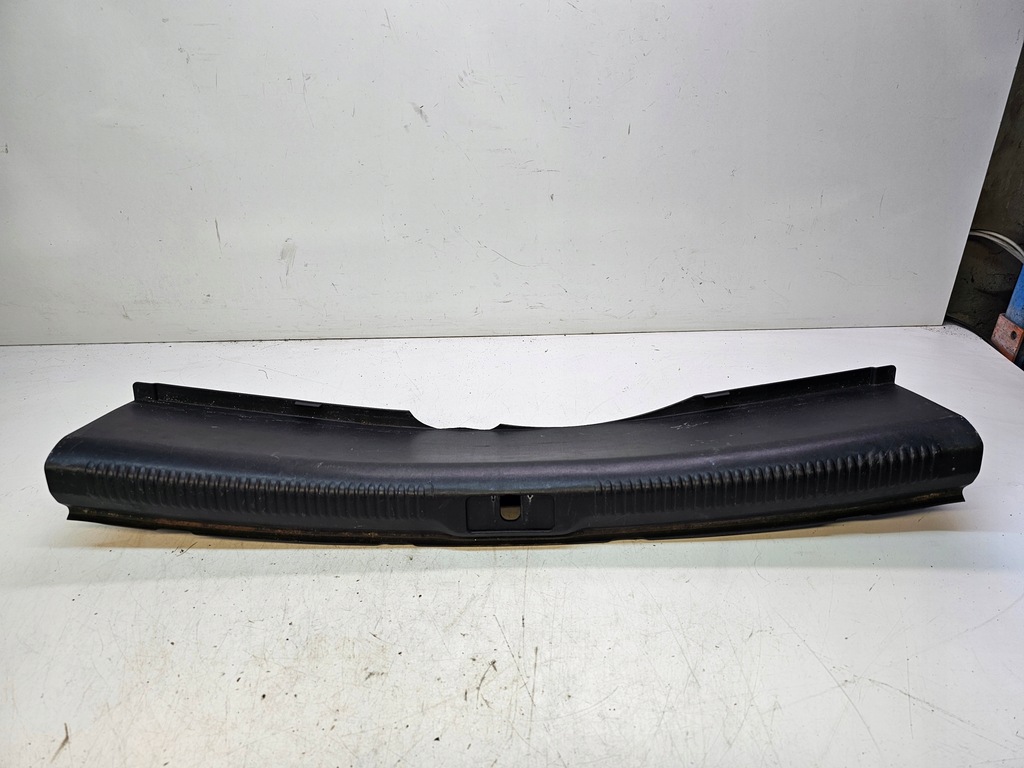 фото №1, Накладка поперечина задняя audi a5 8t coupe 8t0863471