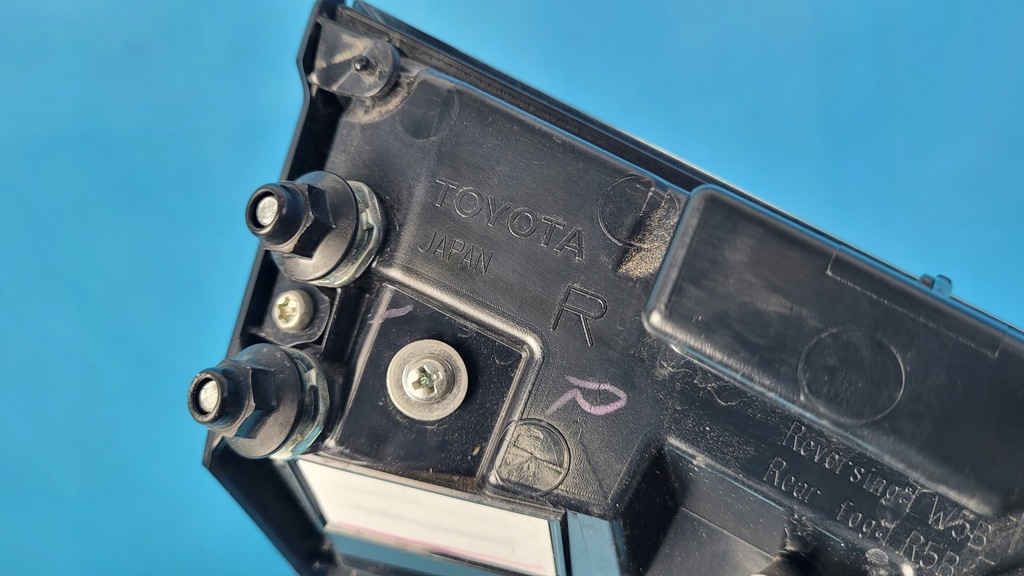 фото №9, Suzuki swace 21r лампа w крышка правый задняя led kombi