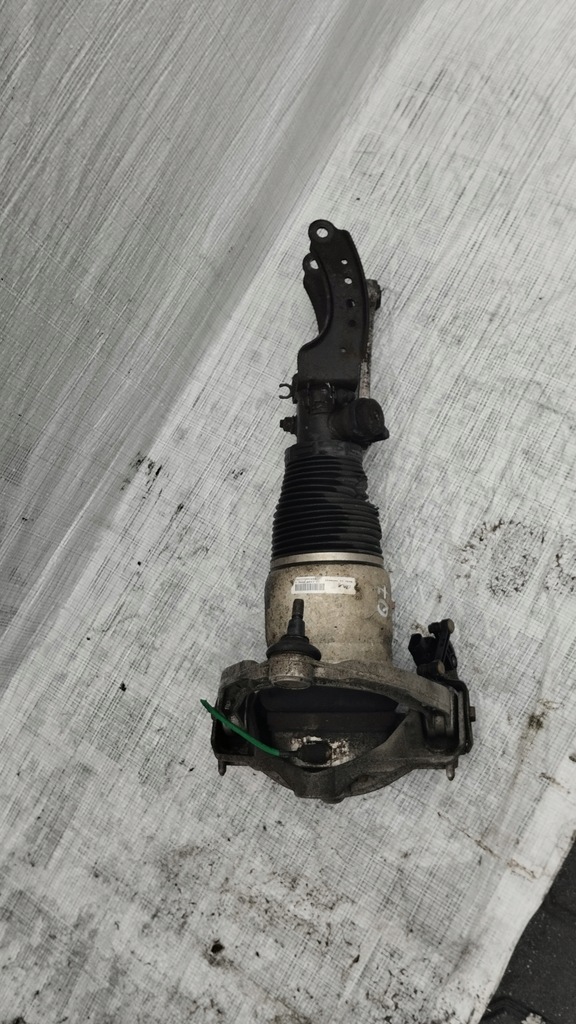 фото №13, Амортизатор пневматический audi q7 4l 3.0 tdi 7l8616040d 7l8616039d