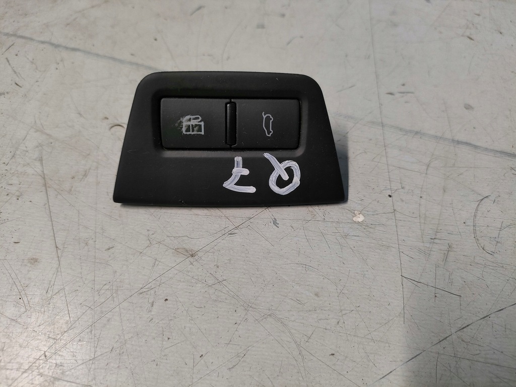 фото №1, Audi q7 кнопка открывания крышки багажника