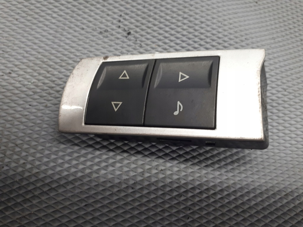 фото №2, Перемикач радіо chrysler 300c