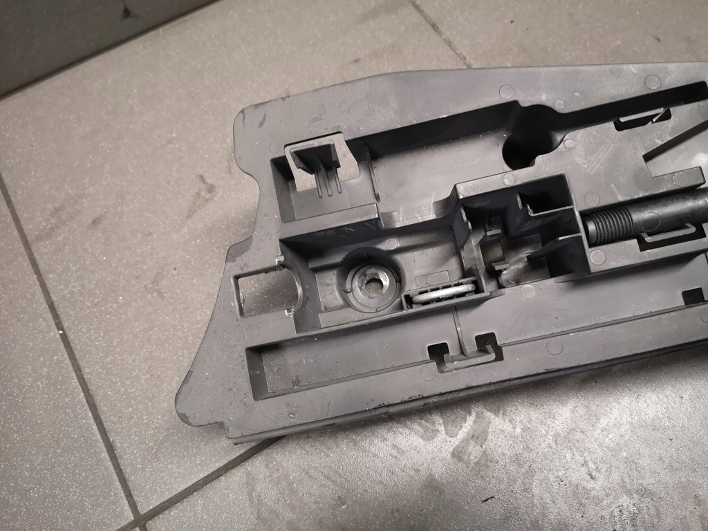 фото №5, Кронштейн коробка audi a6 c6 sedan 4f5012111