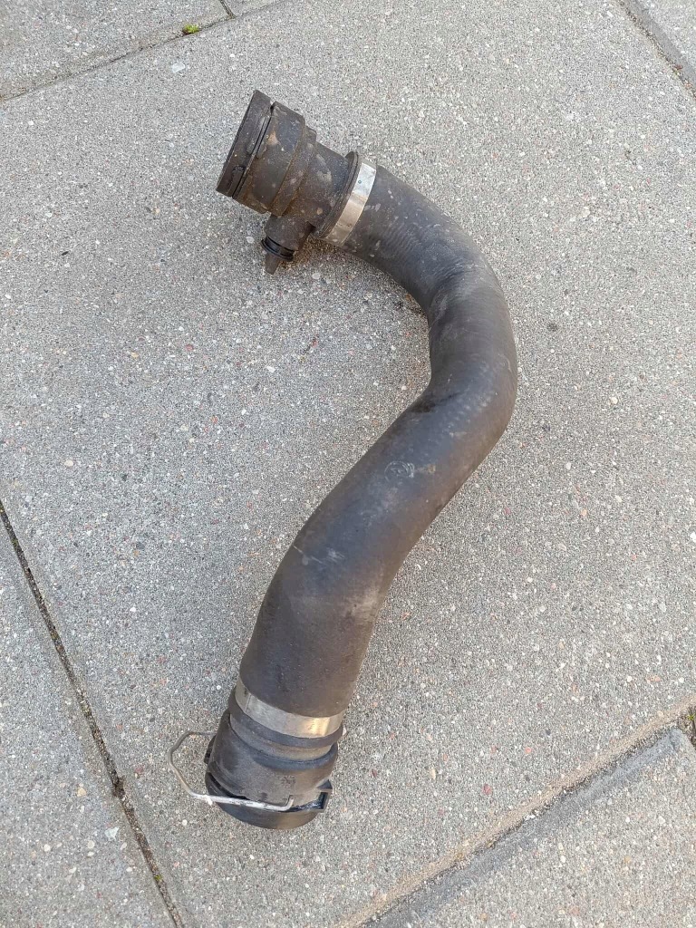 Купить Пабтрубок  шланг труба воды жидкость радиатора нижняя audi a6 c6 3.2 fsi 4f0121055f