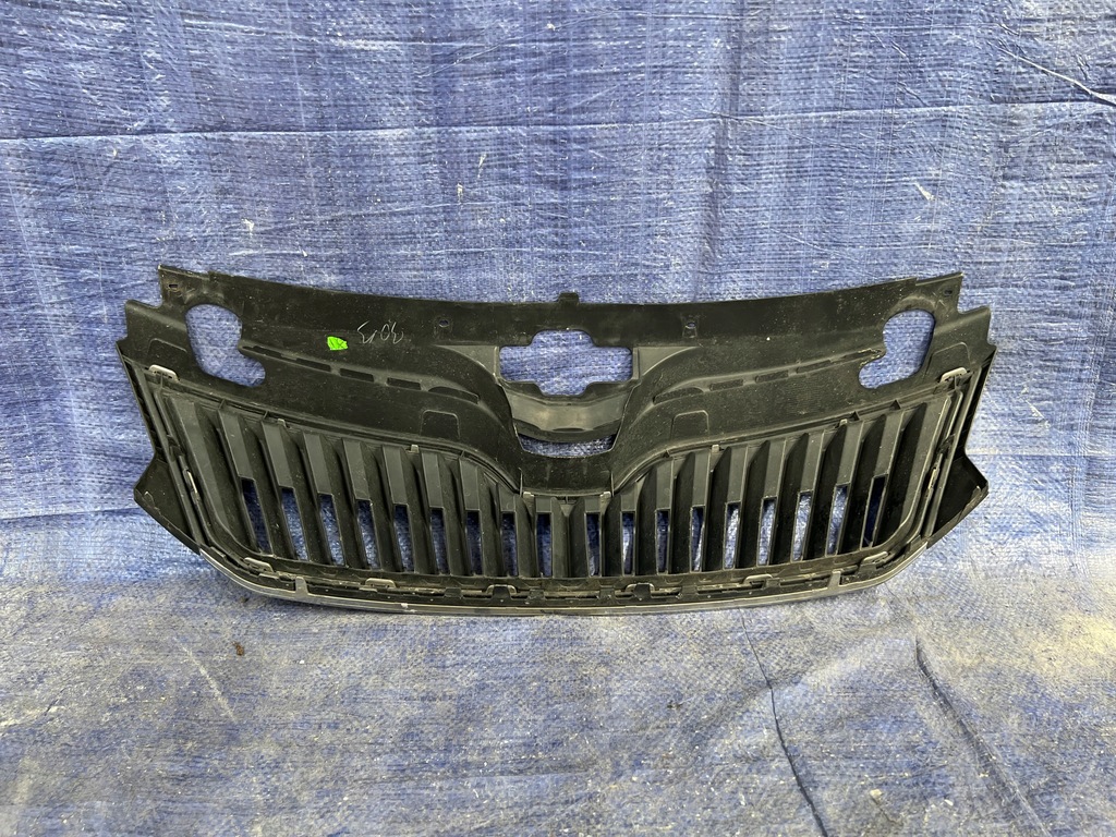 фото №2, Skoda rapid решётка радиатора
