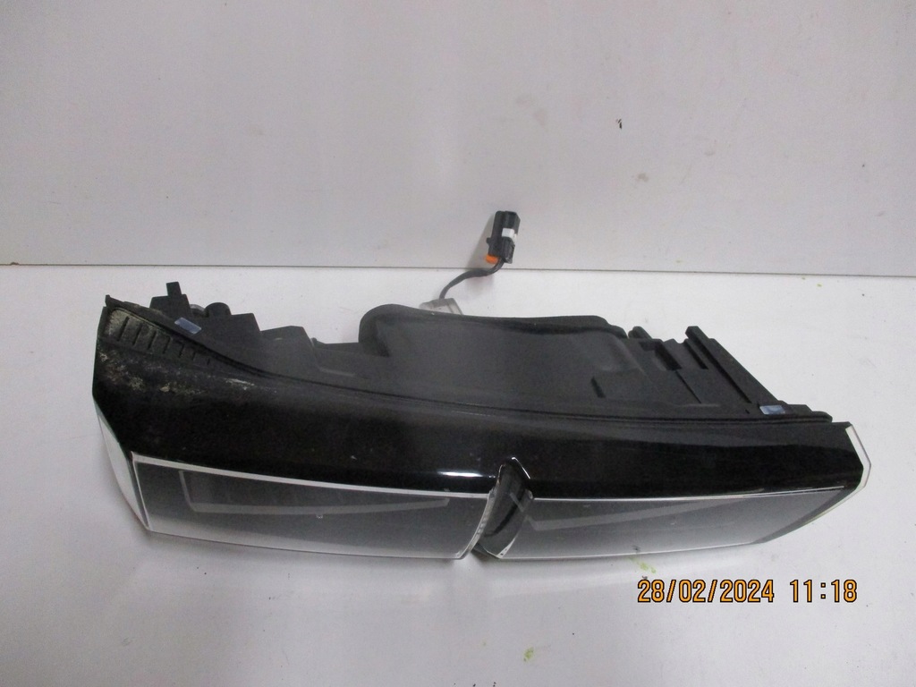 фото №11, Лампа лампы peugeot 308 iii sw kombi t10 21r led 9835300380 9835300480