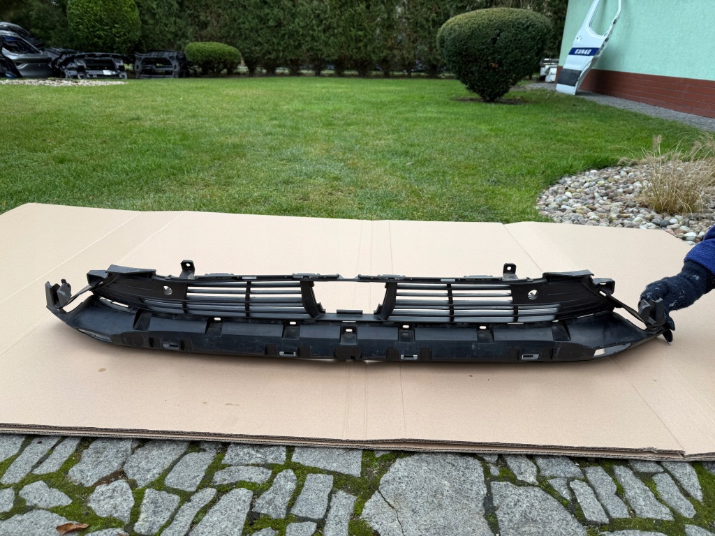 фото №1, Решітка середня citroen c3 crossback 2018 - 2023 .