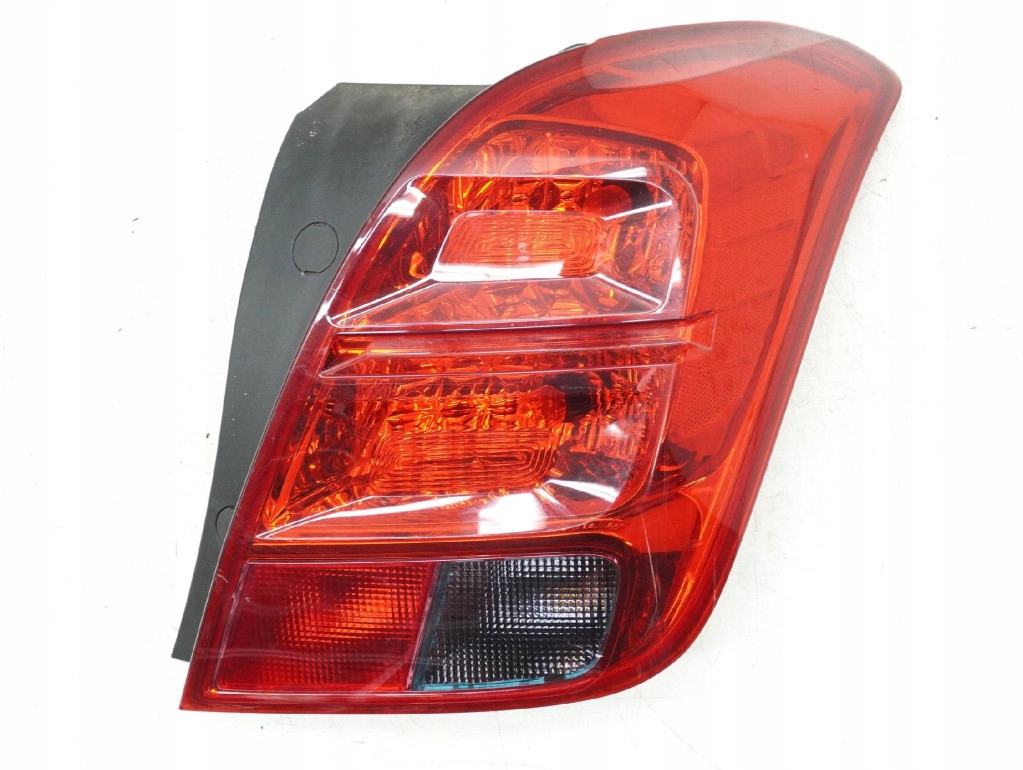 Купить Лампа правый задний  правая chevrolet trax