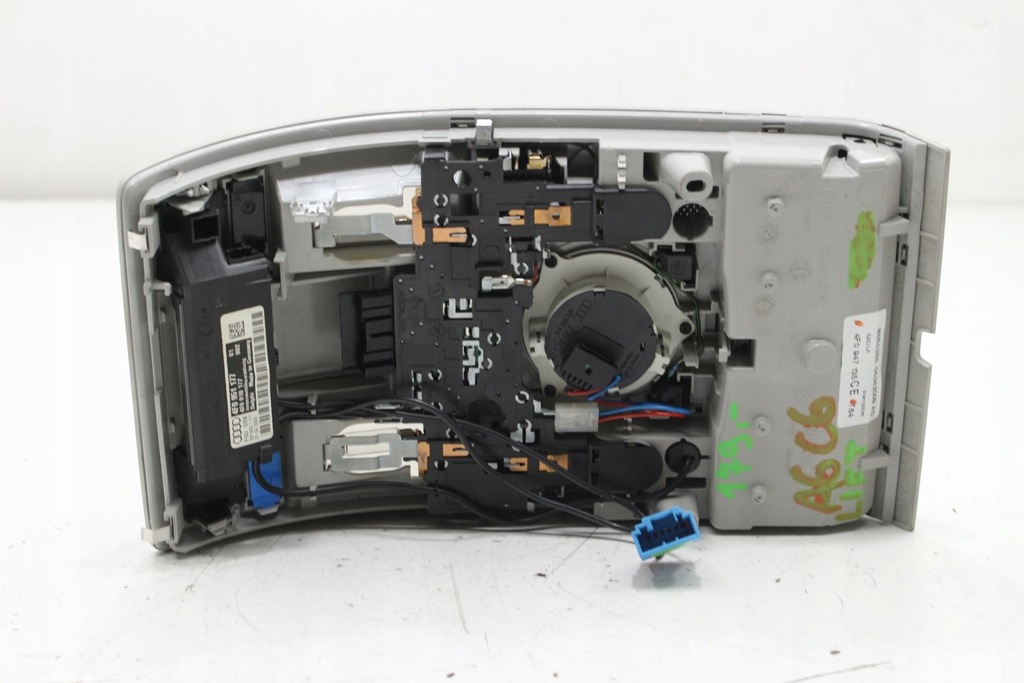 фото №13, Лампа потолочный люк audi a6 c6 4f0947135ce