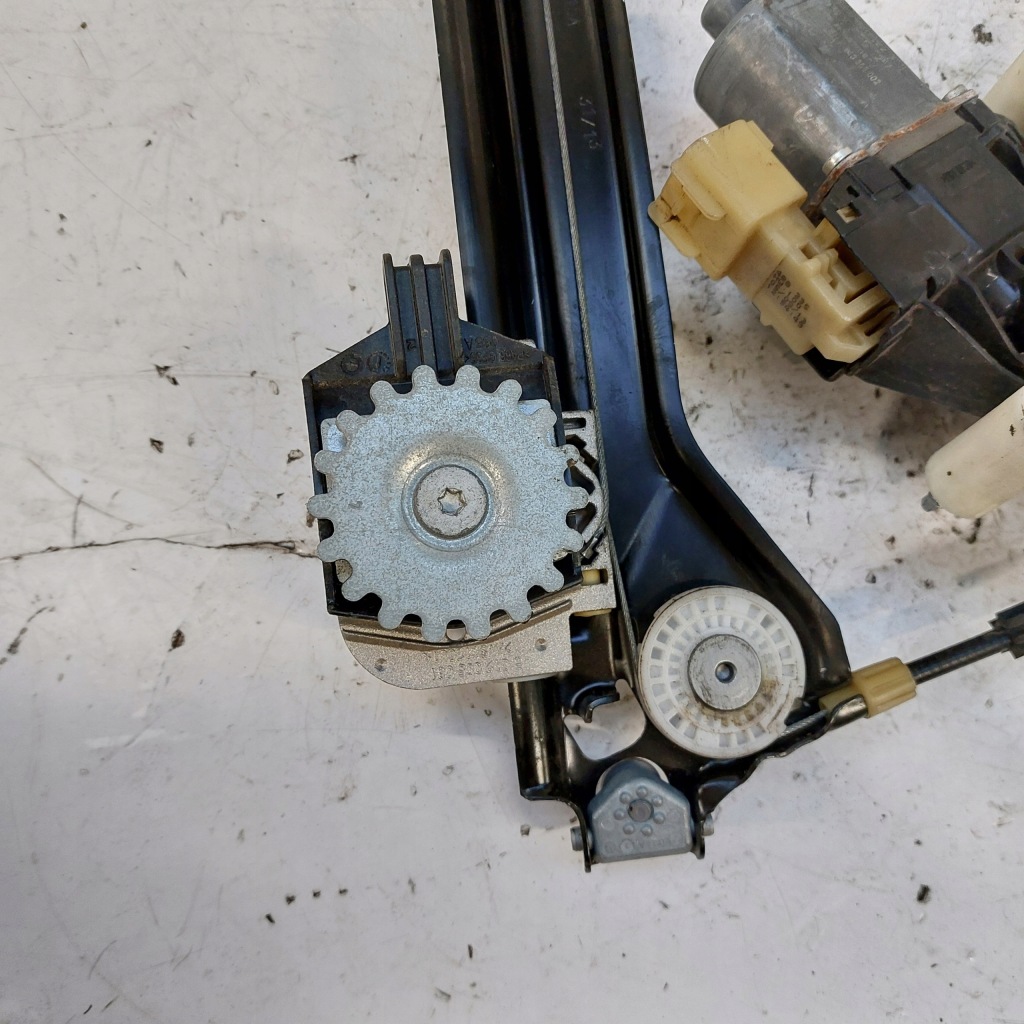 Купить Maserati ghibli подъемник механизм стекло правый задняя + моторчик 670004635