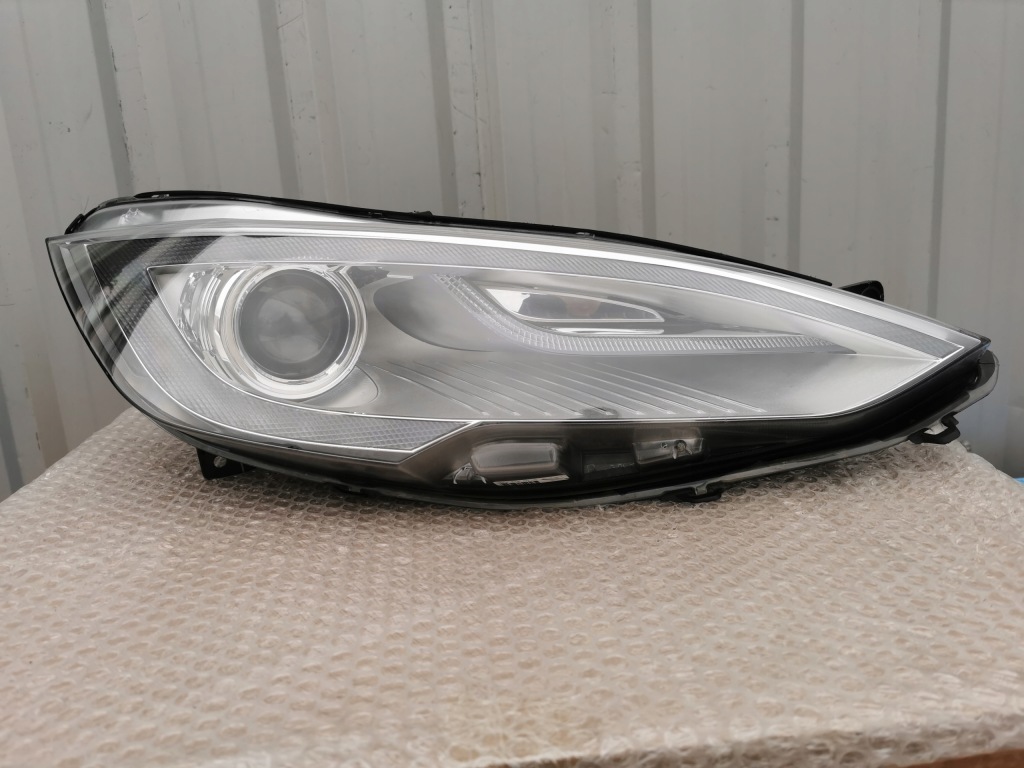 фото №4, Tesla model s 12-16 лампа права ксенон led