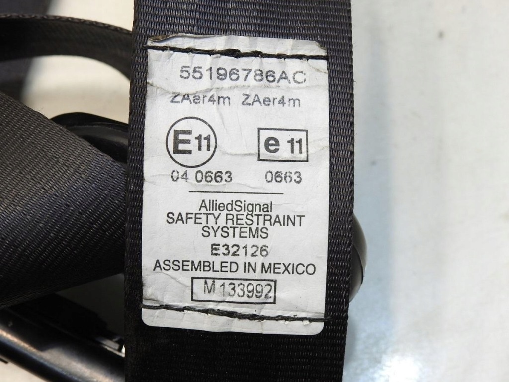 Ремень безопасности правый  перед grand cherokee wj Киев