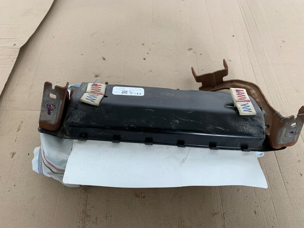 фото №1, Ford mustang mach-e rwd 75.7kwh подушка воздушная колено коленная подушка безопасности подушка безопасности