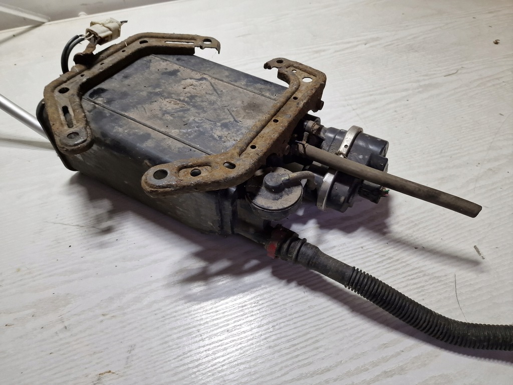 фото №1, Toyota tundra 5.7 фильтр угольный 77740-