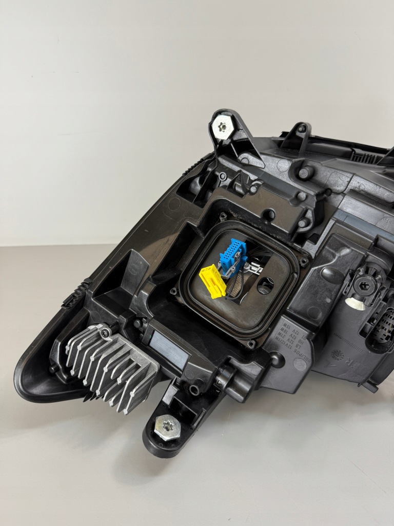 Mercedes amg gt w190 190 рестайлинг  black лампа передняя правая full led Доставка