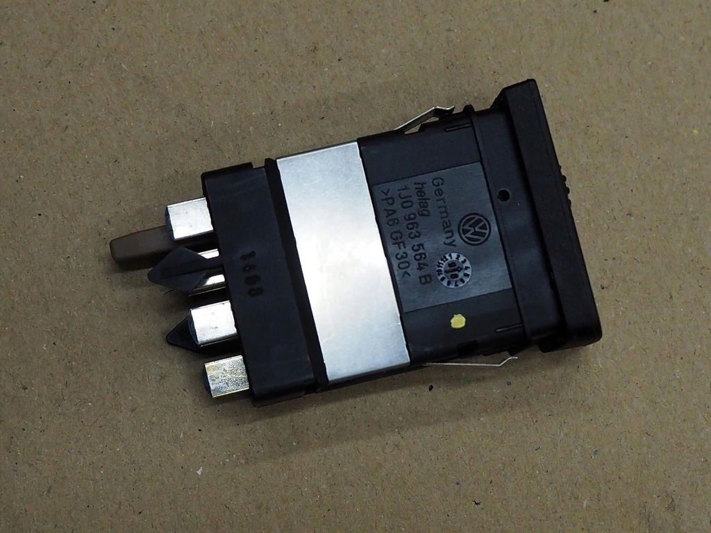 фото №11, Vw golf iv перемикач підігрів сидіння 1j0963564b