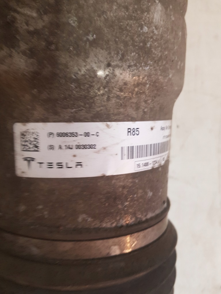 Купить Tesla x s амортизаторы задние задний  правый левый