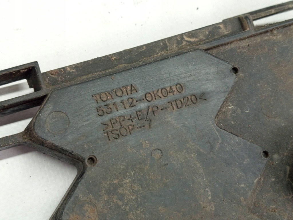 Решётка бампера перед передний toyota hilux vii 53112-0k040 Киев