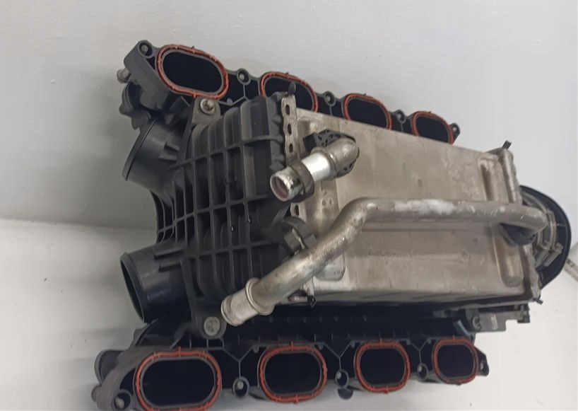 Коллектор впускной  интеркулер mercedes x218 w218 w212 cls 500 4.7 v8 278.922 Цена