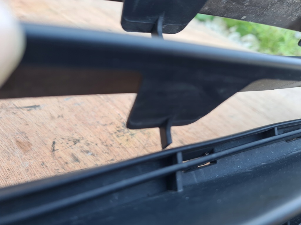 фото №7, Peugeot 308 ii решётка бампера средняя 9804996677