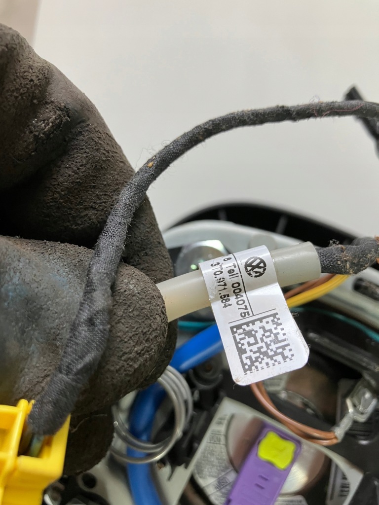 фото №6, Подушка жгут подушка безопасности водителя руля skoda superb 2 ii 1z0880201ak