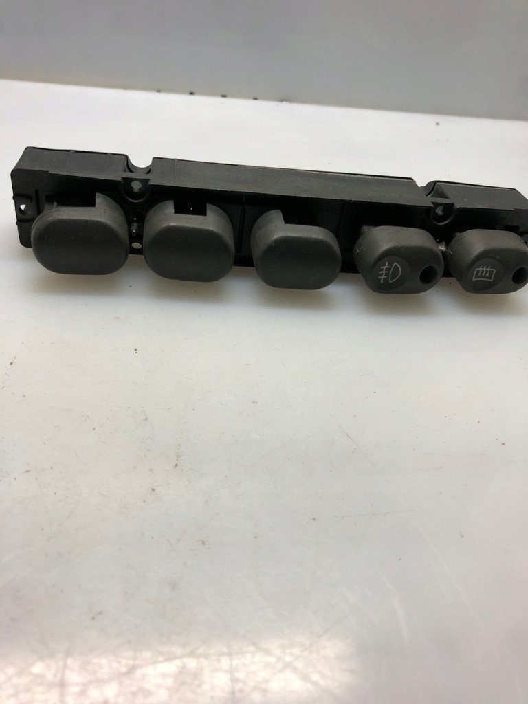 фото №1, Панель кнопок панелі приладової панелі fiat punto 97-