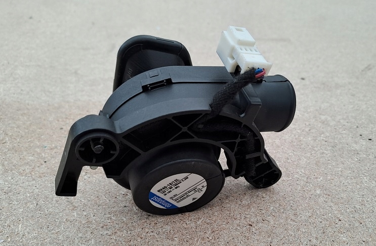 фото №1, Mercedes w212 воздуходувка вентилятор компьютер