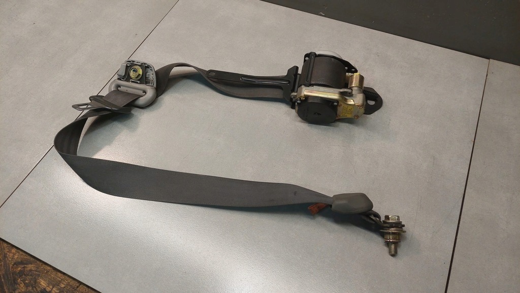 фото №11, Pas безопасности правый перед space wagon iii