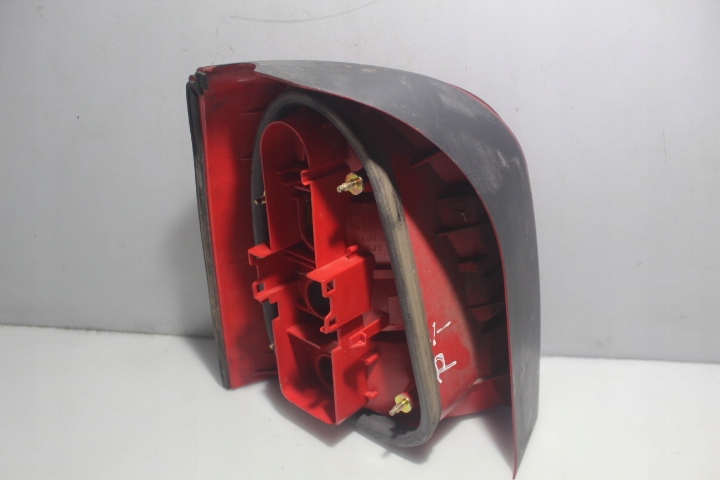 Лампа права задня audi a4 b5 Ціна