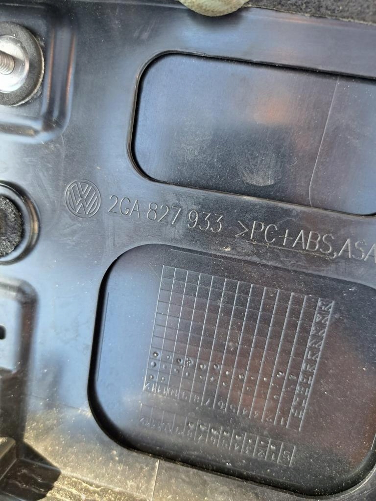 фото №3, Vw t-roc 2ga827933 спойлер крышки задняя